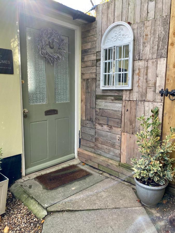 Little Limes An Adorable Little Suffolk Getaway With Outside Space Near Woodbridge Eyke エクステリア 写真